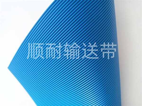 蓝色细直条纹输送带|顺耐输送带机械行业定制款
