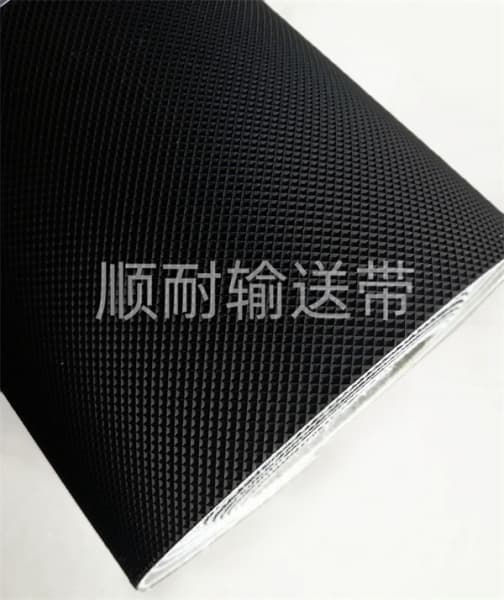 黑色钻石纹输送带|顺耐输送带机械行业定制款